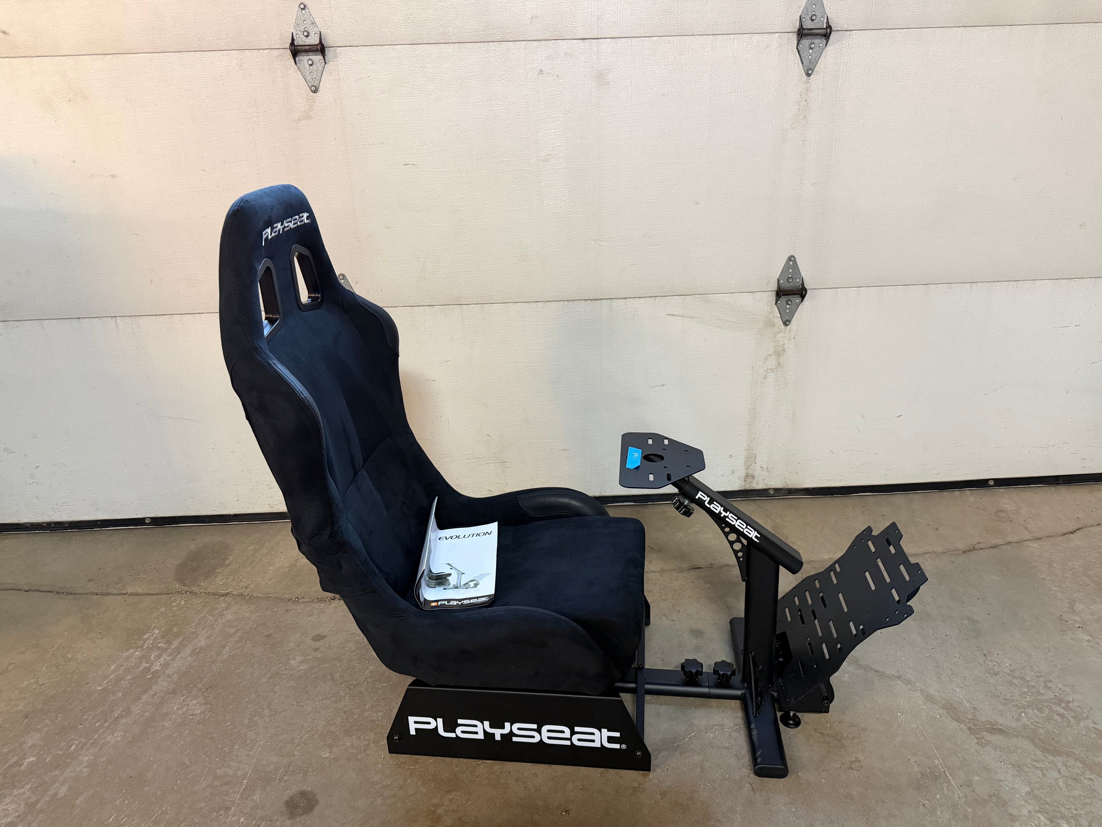 Used Playseat Evolution HQ Alcantara #826